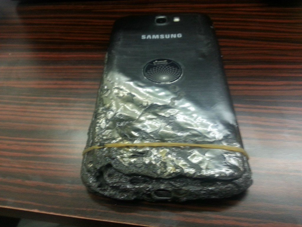galaxy-note-2-burned-down-2