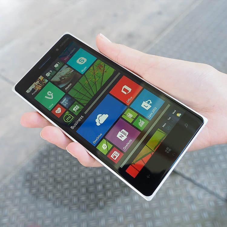 Lumia-830-windows-display