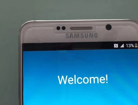 Samsung Galaxy Note 5 & S6 Edge+ live images leaked: Shot with iPhone 6 :p - 4