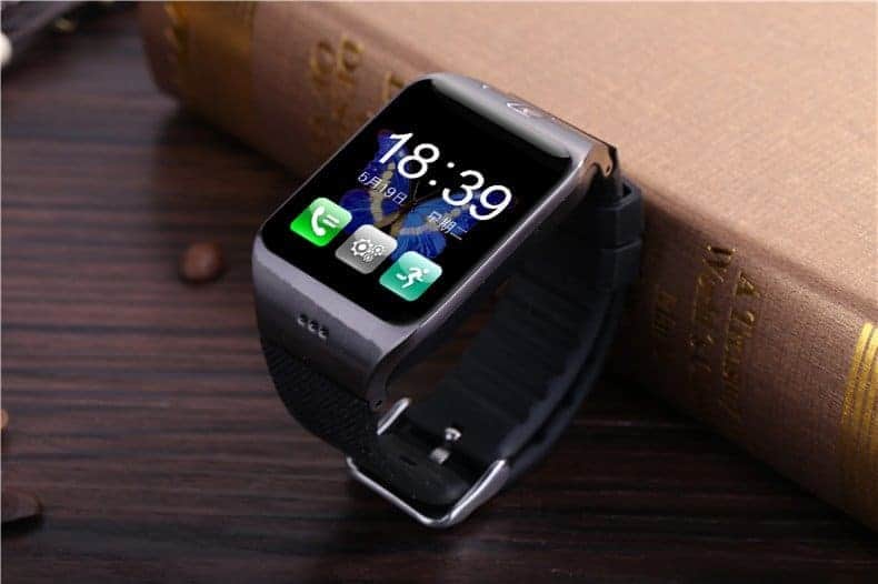 LG118 smartwatch-display