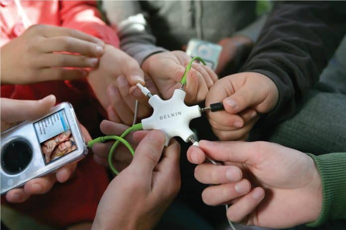 headphone splitter