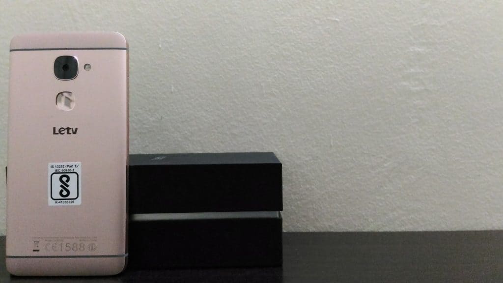 LeTv LeEco Le 2 Review - Unboxing