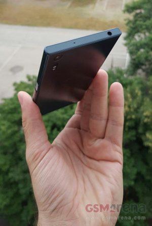 Sony's Next Flagship - Xperia F8331 Pictures Spotted Online - 6