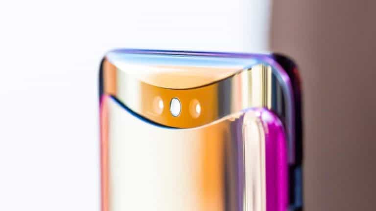 Hole Punch Displays Vs Notch Design - Which Is Better? | IGadgetsworld